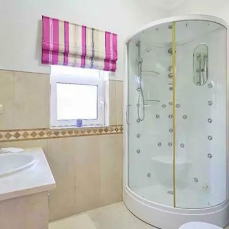 Vale Do Garrao Sleeps 10 Pool Air Con Wifi 别墅 金塔湖