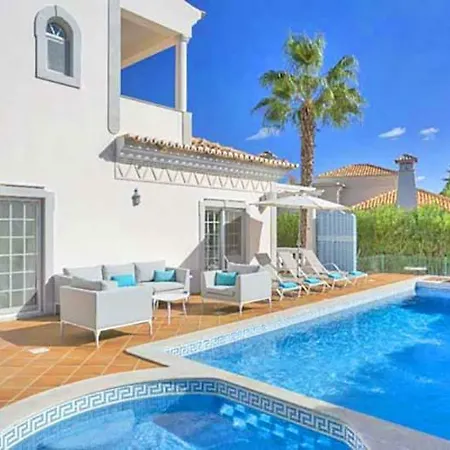 Vale Do Garrao Sleeps 10 Pool Air Con Wifi